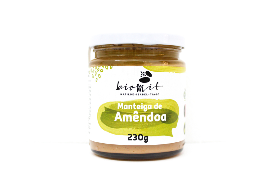 Almond Butter with roasted skin